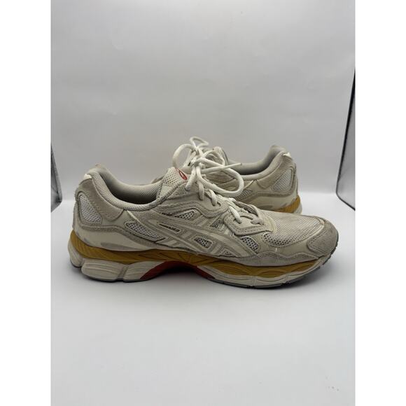 Athletic_Shoes